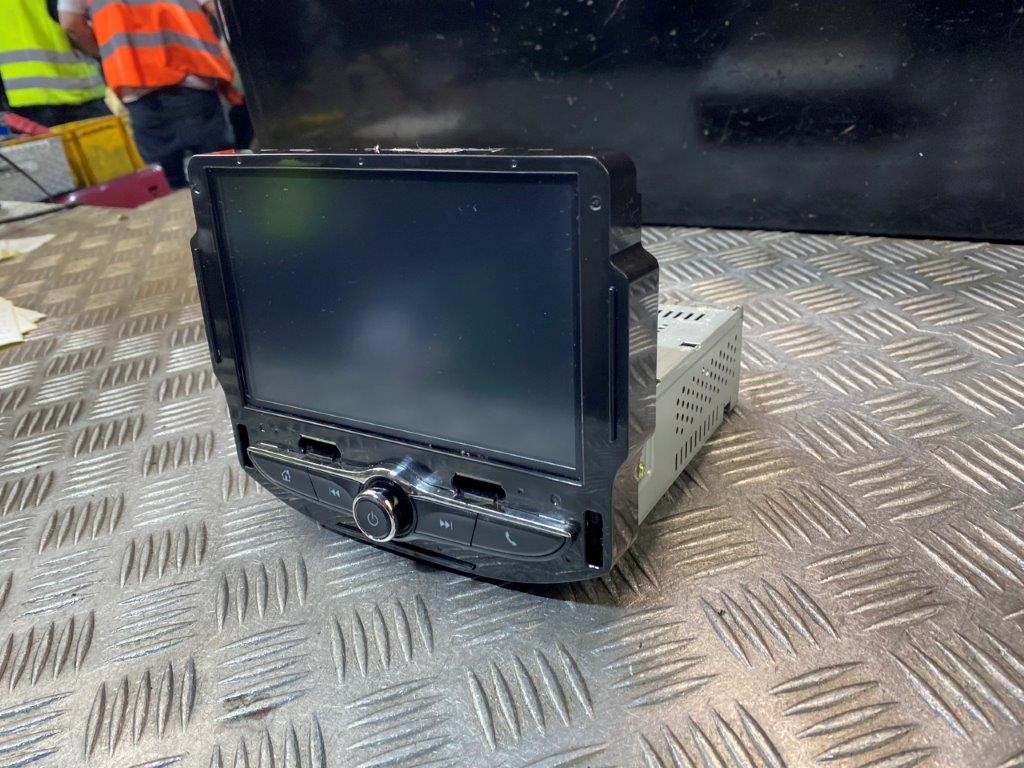 12-16 VAUXHALL ZAFIRA TOURER RADIO/SAT NAV HEAD UNIT/SCREEN DISPLAY 42518025 - Thumbnail 4