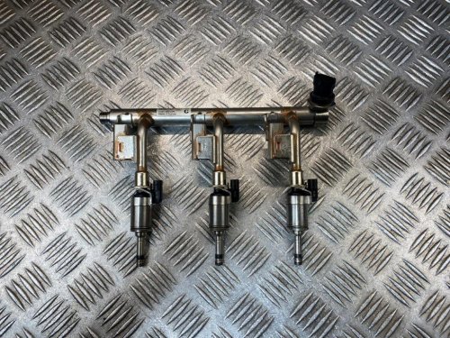 17-22 FORD FIESTA MK8 1.0 PETROL FUEL RAIL WITH INJECTERS/SENSOR DM5G-9F593-AC