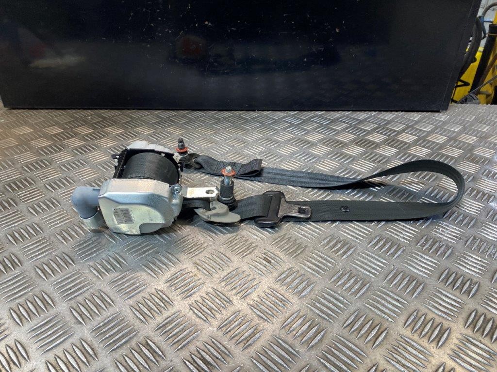 11-17 KIA PICANTO MK2 5 DOOR PASSENGER NEAR SIDE FRONT SEAT BELT 888101Y600EQ - Thumbnail 2