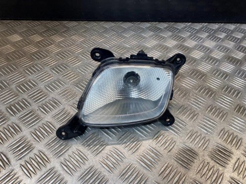 11-15 KIA PICANTO MK2 DRIVER OFF SIDE FRONT BUMPER FOG LIGHT 922081Y5