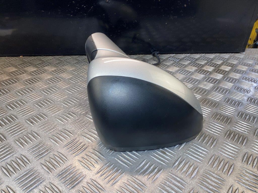 12-16 VAUXHALL ZAFIRA TOURER DRIVER SIDE WING MIRROR SILVER GAN/Z176 (SCRATCHED) - Thumbnail 7