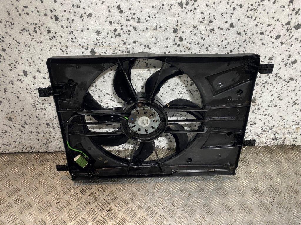 12-18 VAUXHALL ASTRA GTC 1.4 PETROL RADIATOR COOLING FAN 39010897 - Thumbnail 3