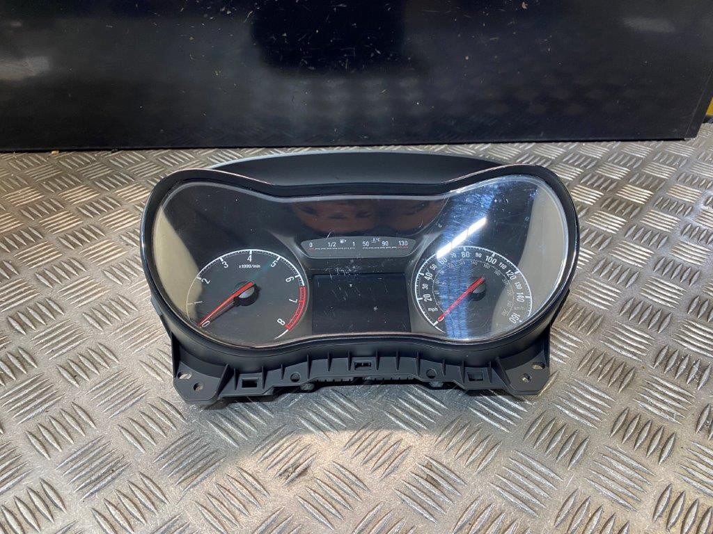 12-16 VAUXHALL ZAFIRA TOURER 1.4 PETROL AUTO SPEEDO METER CLOCKS 39129403 - Thumbnail 3