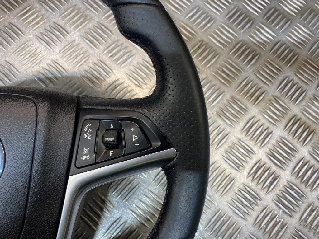 12-18 VAUXHALL ASTRA GTC MULTIFUNCTION LEATHER STEERING WHEEL WITH AIRBAG - Thumbnail 4