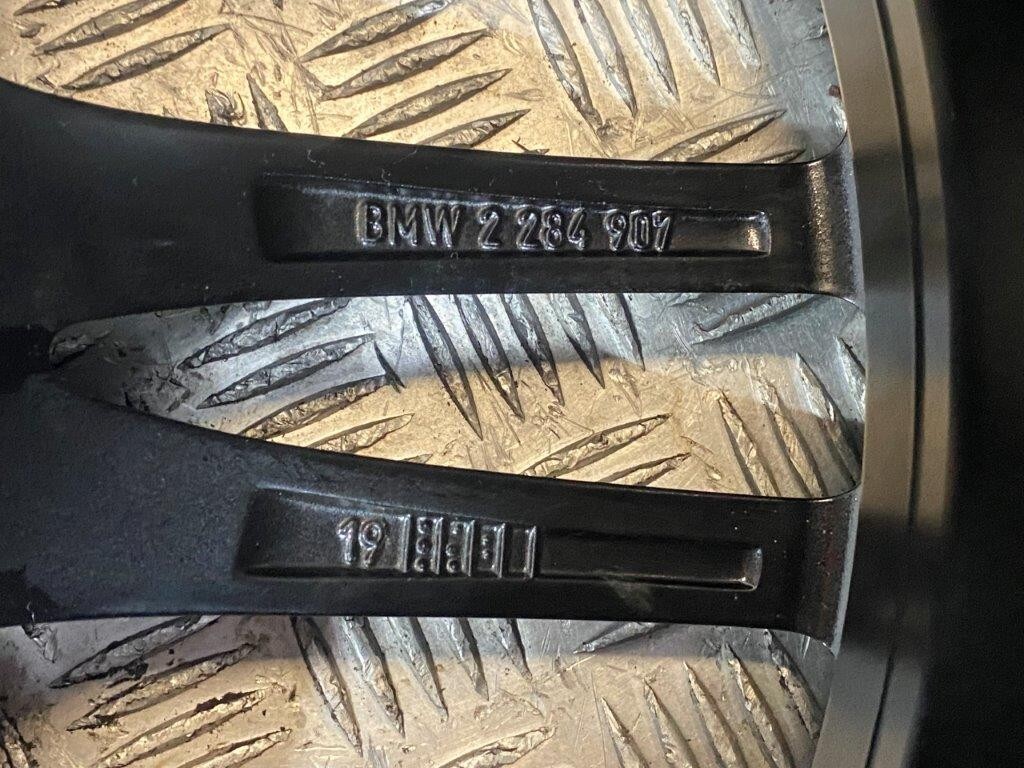 BMW F80 F82 F83 M2 M3 M4 SPORT 19 INCH 5 STUD FRONT ALLOY WHEEL 8.5JX19H2 - Thumbnail 11