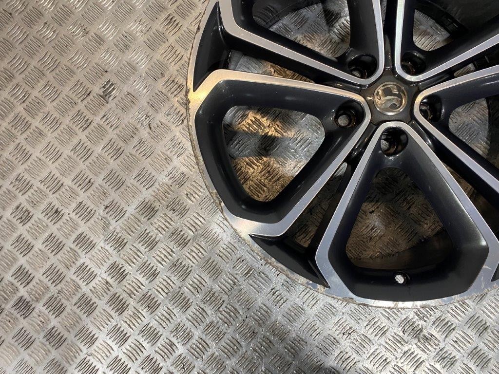 12-18 VAUXHALL ASTRA GTC BBS 20 INCH 5 STUD ALLOY WHEEL 8.5JX20H2 (BUCKLED) - Thumbnail 5