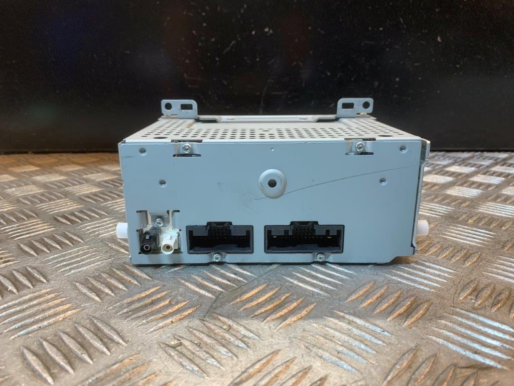 11-18 FORD FOCUS MK3 RADIO/CD PLAYER HEAD UNIT (NO CODE NEEDED) F1BT-18C815-LM - Thumbnail 4
