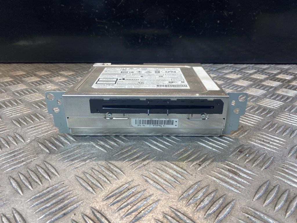 15-19 BMW 118D F20/F21/F30 SAT NAV NAVIGATION RADIO/CD PLAYER HEAD UNIT 8720702 - Thumbnail 2