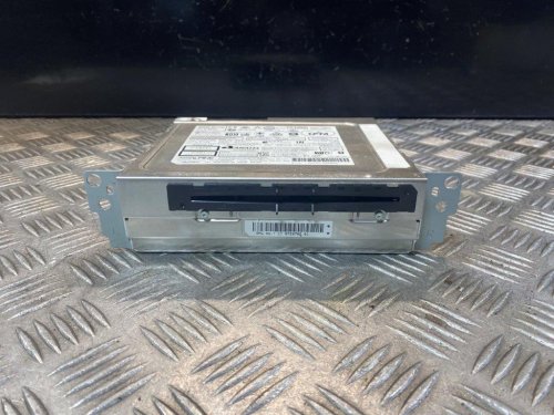 15-19 BMW 118D F20/F21/F30 SAT NAV NAVIGATION RADIO/CD PLAYER HEAD UNIT 8720702