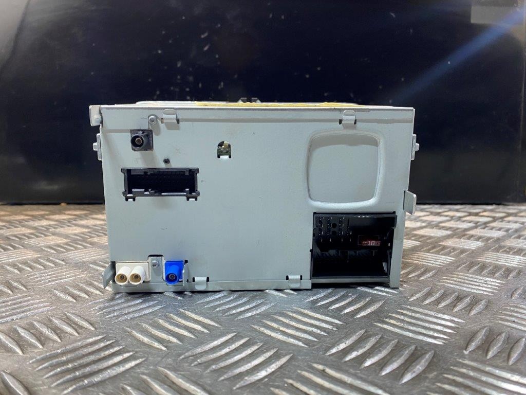 08-14 VW SCIROCCO RADIO/CD PLAYER/SAT NAV HEAD UNIT 3C0035279M - Thumbnail 6