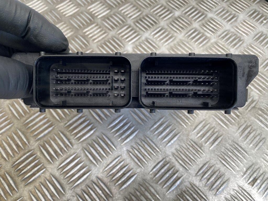 24-27 KIA PICANTO MK3 PASSENGER SIDE REAR BLIND SPOT RADAR SENSOR 99140G6500 - Thumbnail 4