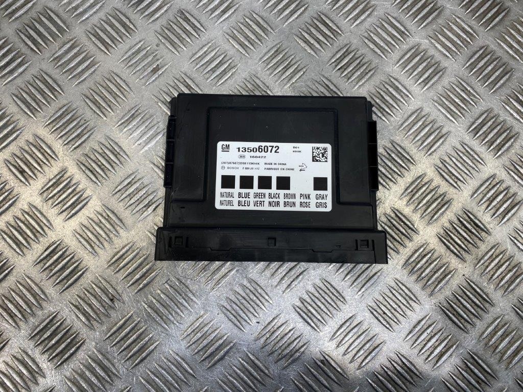 15-19 VAUXHALL CORSA E BCM BODY CONTROL MODULE/FUSE BOX 13506072 - Thumbnail 2