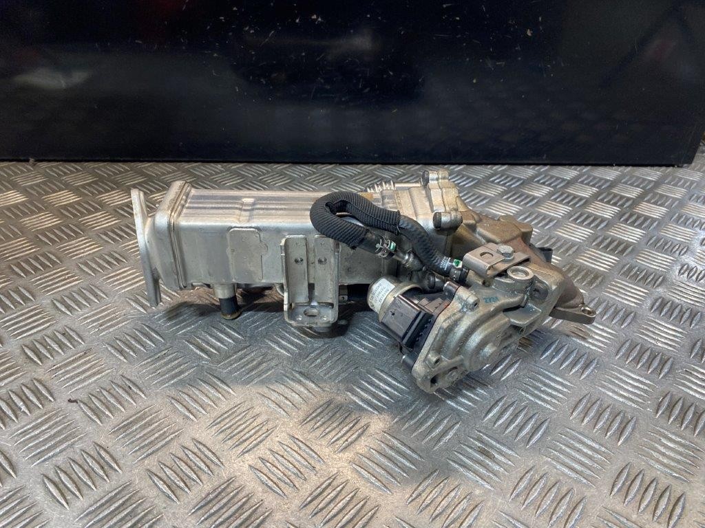 15-19 BMW 118D F20/F21/F22/F30/F32 2.0 DIESEL EGR VALVE/COOLER 7822347