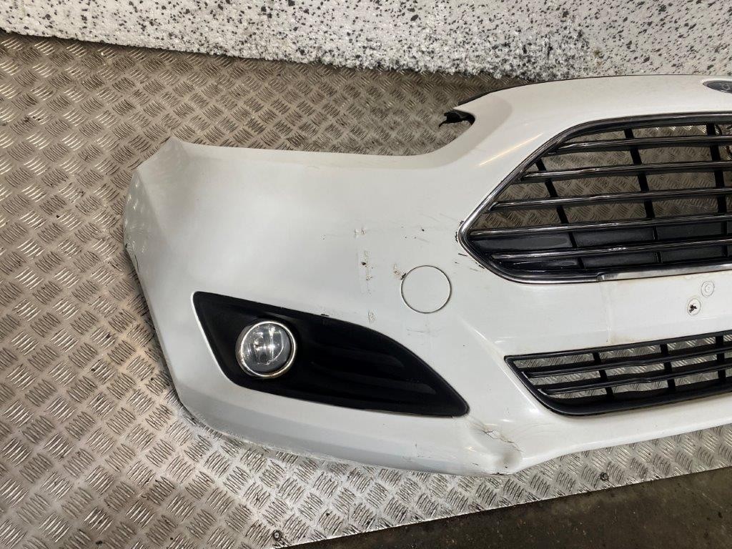 12-17 FORD FIESTA MK7 3/5 DOOR FRONT BUMPER FROZEN WHITE (PLS READ) - Thumbnail 8