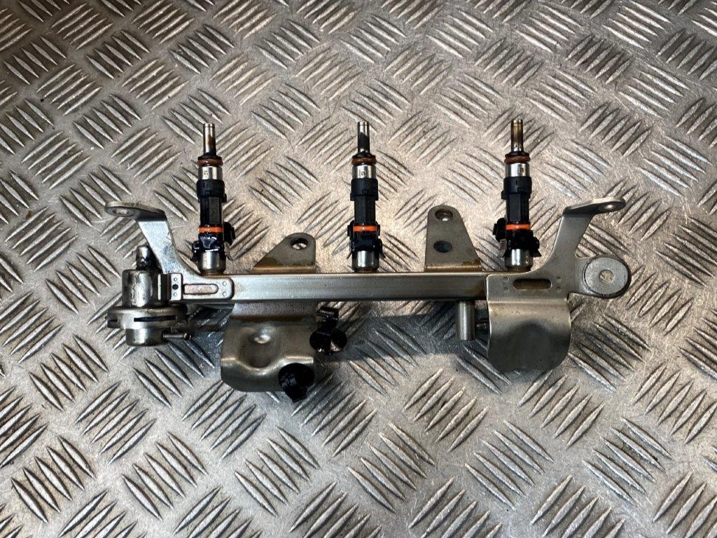 17-24 NISSAN MICRA K14/RENAULT CLIO 0.9 PETROL FUEL RAIL/INJECTORS 1752000Q4N - Thumbnail 3