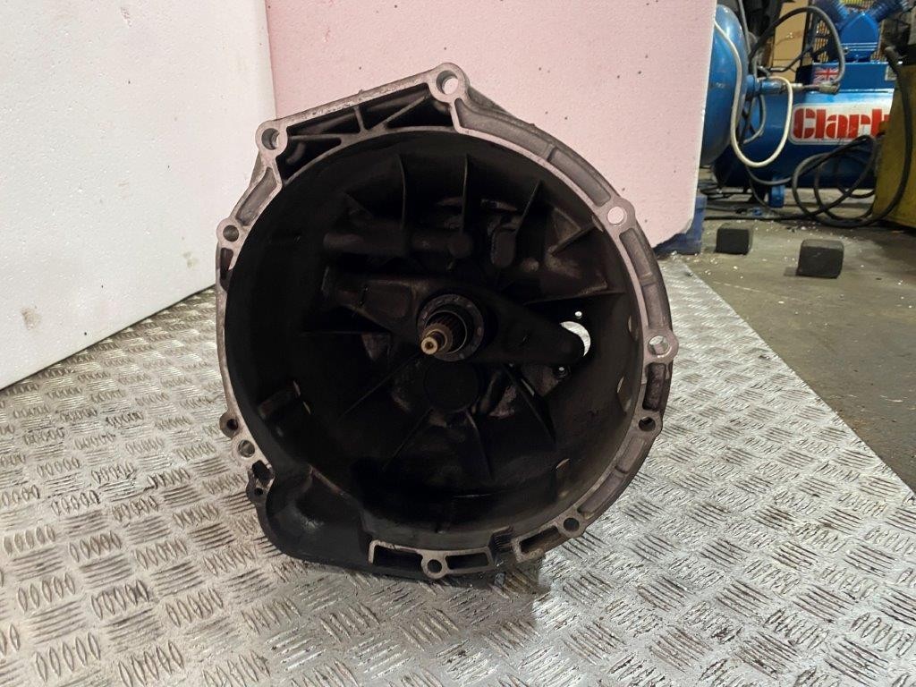 15-19 BMW 116D F20 1.5 DIESEL 6 SPEED MANUAL GEARBOX CODE GS6-17JG (57K MILES) - Thumbnail 4