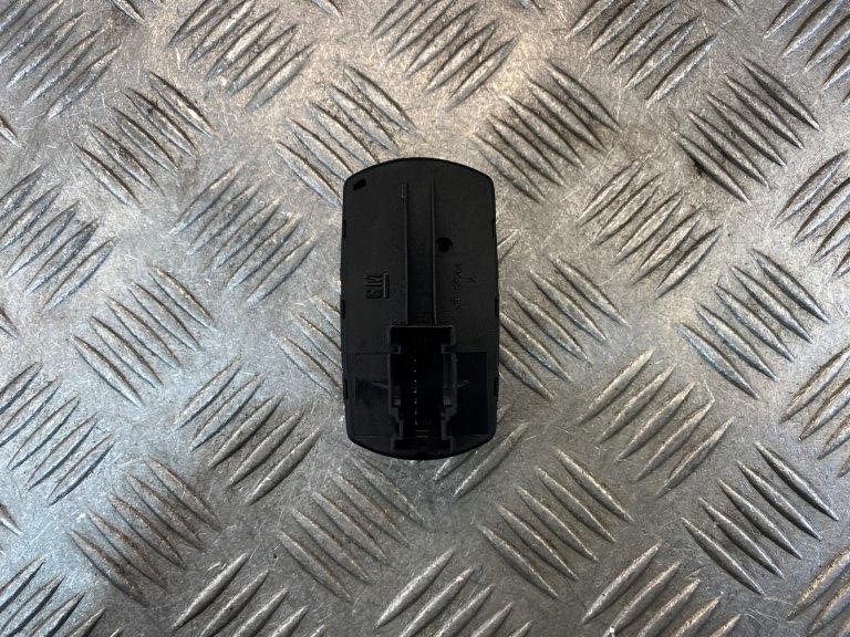 15-19 VAUXHALL CORSA E ELECTRIC WING MIRROR SWITCH BUTTON 13430017 - Thumbnail 4