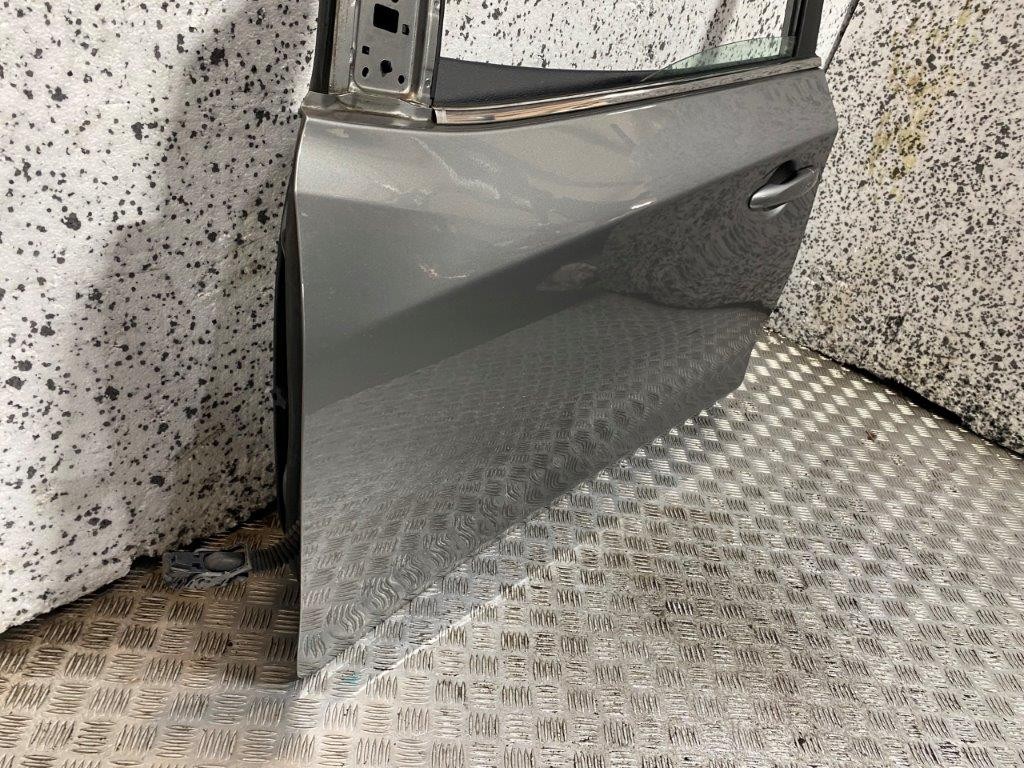 14-18 NISSAN PULSAR C13 PASSENGER NEAR SIDE FRONT DOOR GREY PAINT K51 (PLS READ) - Thumbnail 6