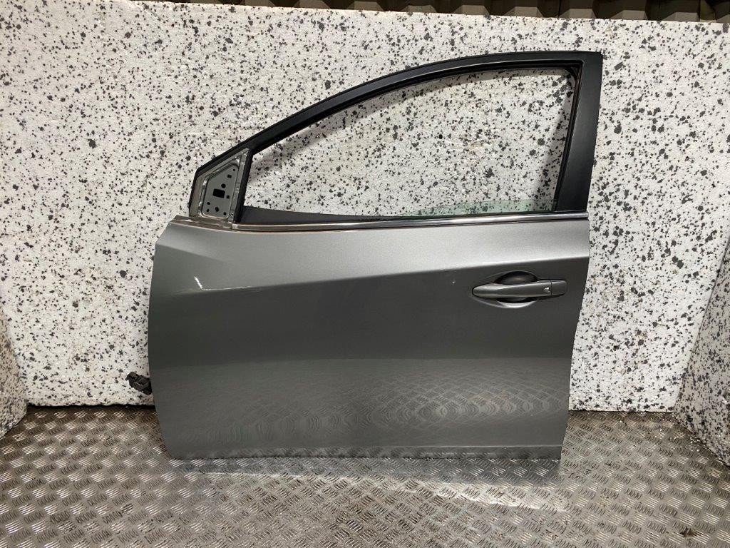 14-18 NISSAN PULSAR C13 PASSENGER NEAR SIDE FRONT DOOR GREY PAINT K51 (PLS READ) - Thumbnail 2