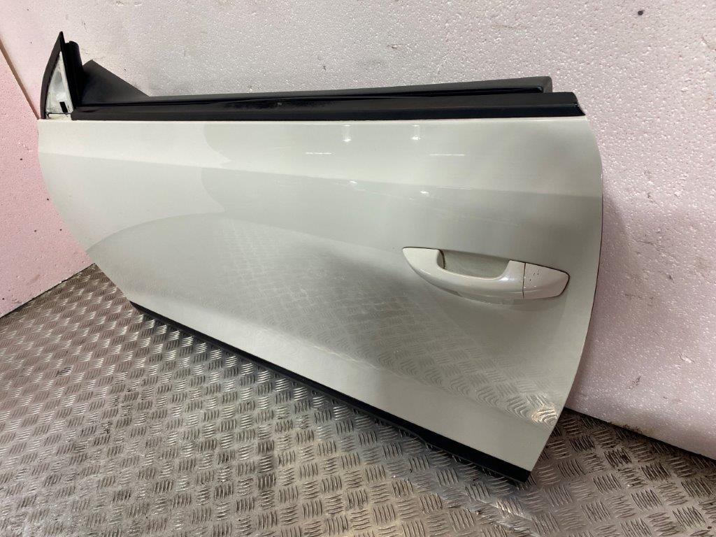 08-14 VW SCIROCCO N/S/F PASSENGER NEAR SIDE FRONT DOOR WHITE PAINT CODE LB9A - Thumbnail 7