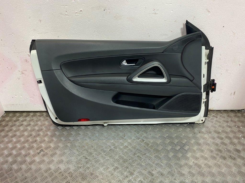 08-14 VW SCIROCCO N/S/F PASSENGER NEAR SIDE FRONT DOOR WHITE PAINT CODE LB9A - Thumbnail 8