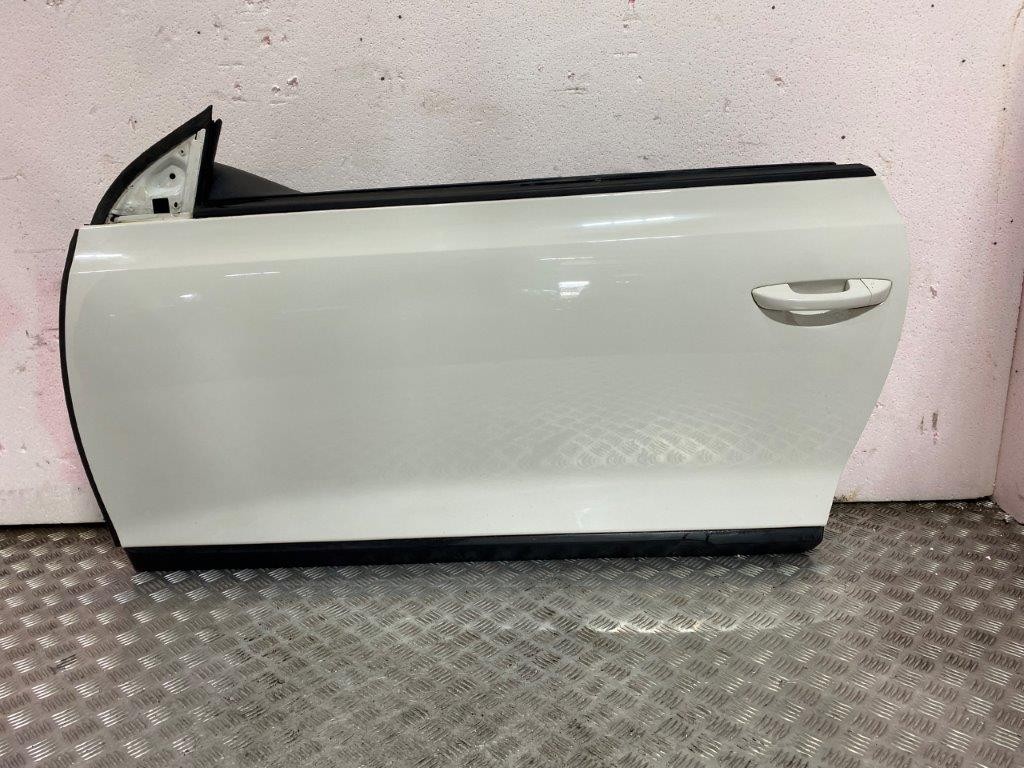 08-14 VW SCIROCCO N/S/F PASSENGER NEAR SIDE FRONT DOOR WHITE PAINT CODE LB9A - Thumbnail 2