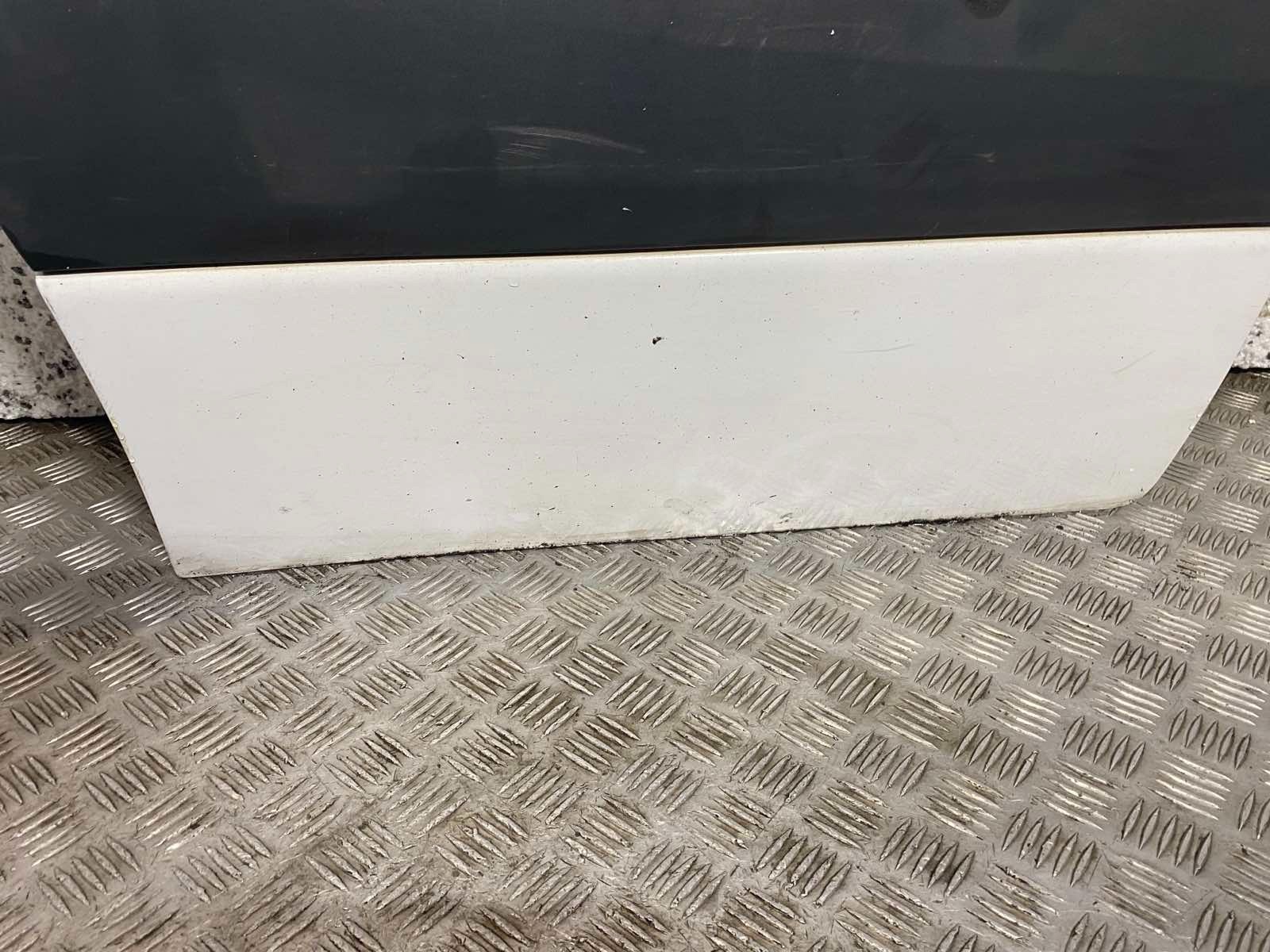 20-25 MERCEDES SPRINTER B910 L2H2 PASSENGER FRONT DOOR WHITE (PLS READ) - Thumbnail 4