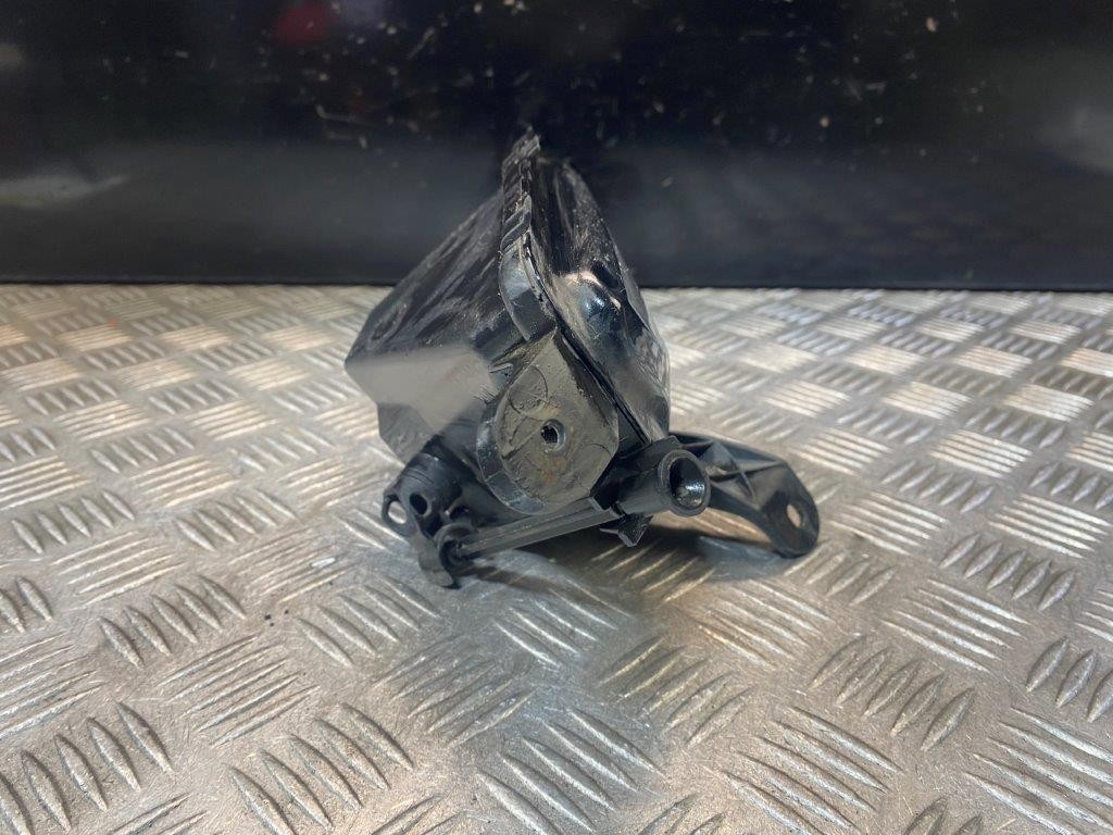 15-19 VAUXHALL ASTRA K MK7 PASSENGER NEAR SIDE FRONT BUMPER FOG LIGHT 39098907 - Thumbnail 4