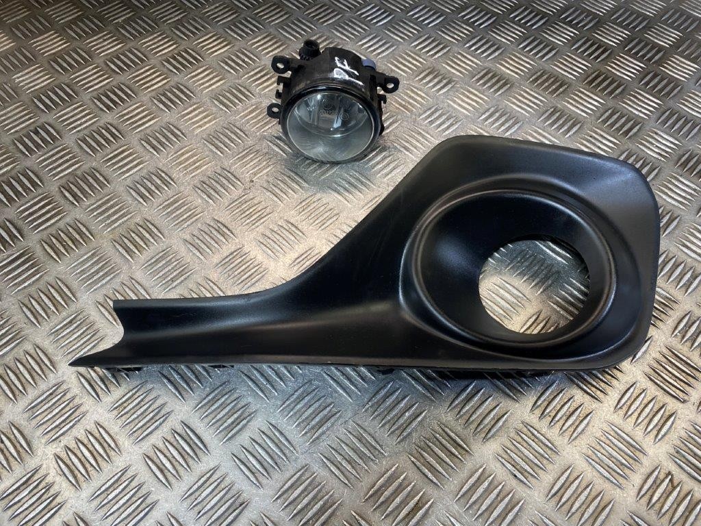 17-20 SUZUKI SWIFT MK3 A2L PASSENGER FRONT BUMPER FOG LIGHT/COVER 35500-63J04 - Thumbnail 2