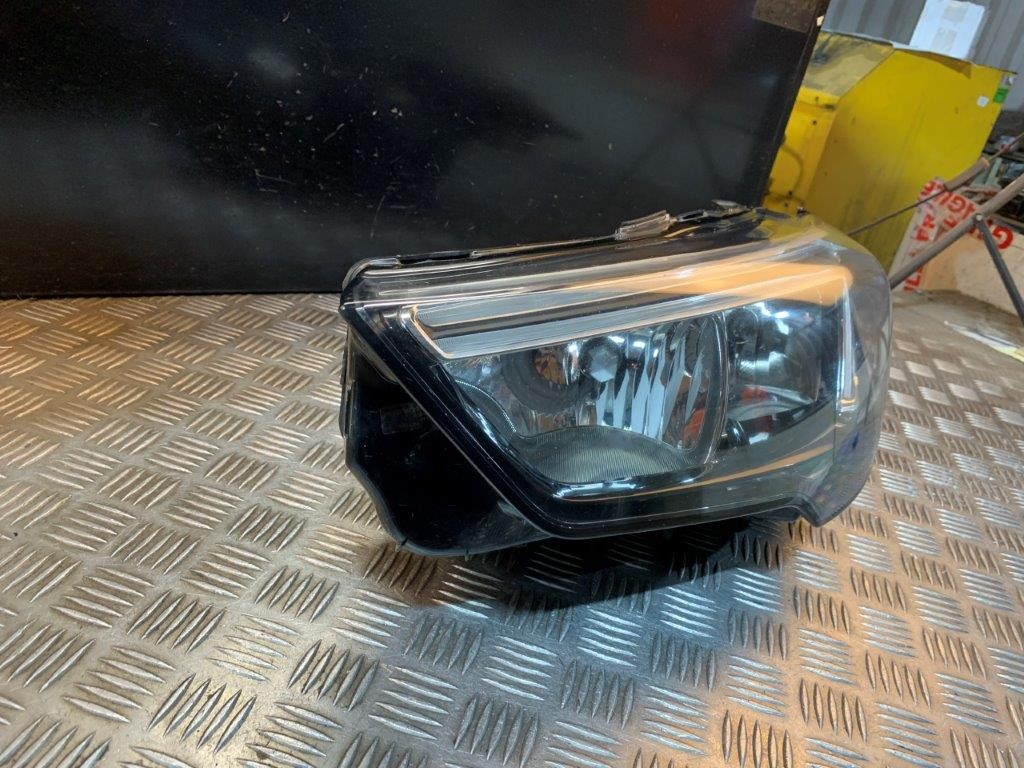 17-20 VAUXHALL CROSSLAND X N/S PASSENGER NEAR SIDE HEADLIGHT (BROKEN LUGS) - Thumbnail 4