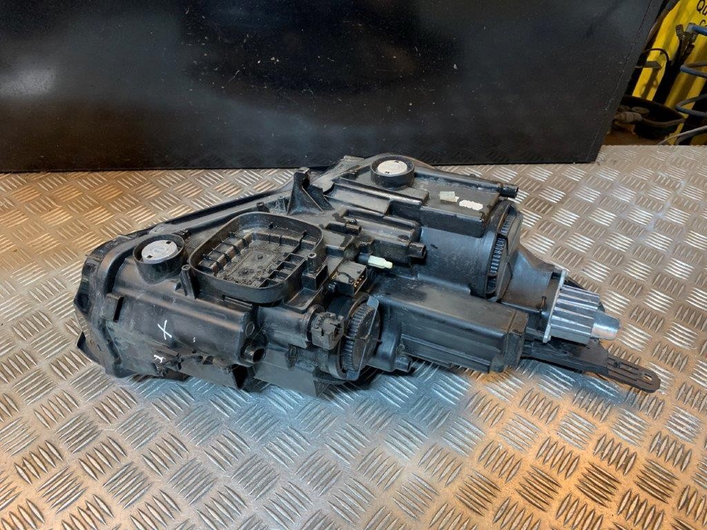 17-20 VAUXHALL CROSSLAND X N/S PASSENGER NEAR SIDE HEADLIGHT (BROKEN LUGS) - Thumbnail 8