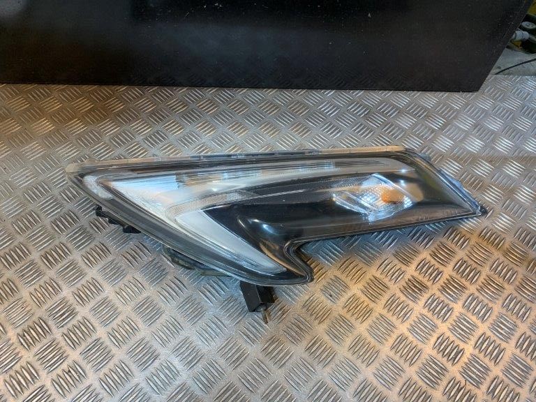 14-19 NISSAN JUKE N/S PASSENGER NEAR SIDE LOWER BUMPER HEADLIGHT