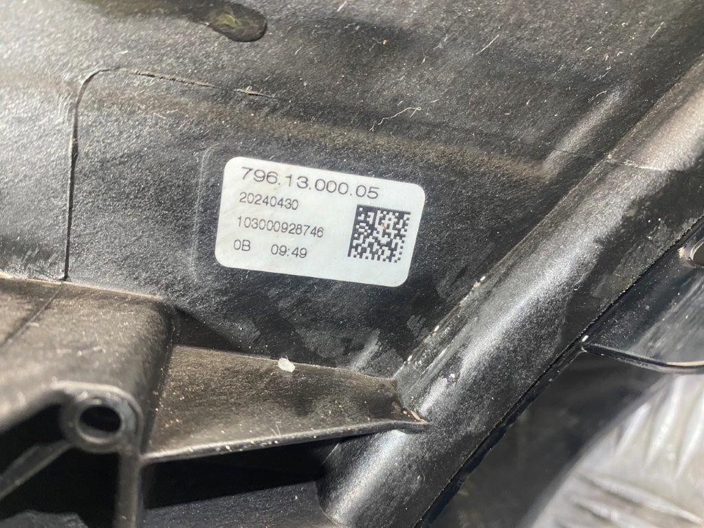 15-19 VAUXHALL ASTRA K MK7 5 DOOR PASSENGER SIDE HEADLIGHT/LED DRL (BROKEN LUGS) - Thumbnail 9