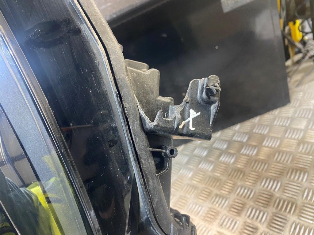 15-19 VAUXHALL ASTRA K MK7 5 DOOR PASSENGER SIDE HEADLIGHT/LED DRL (BROKEN LUGS) - Thumbnail 11