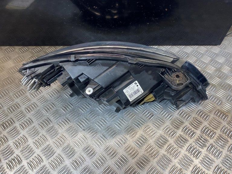17-19 PEUGEOT 308 MK2 N/S PASSENGER NEAR SIDE HEADLIGHT (BROKEN LUGS) - Thumbnail 9