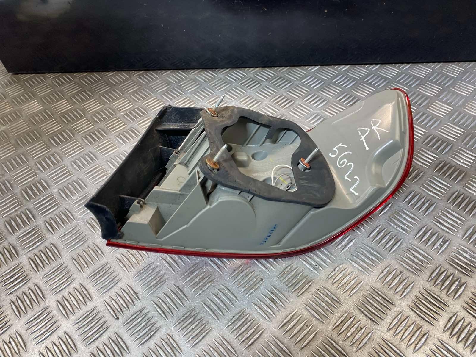 10-13 BMW 320I E92 LCI PASSENGER  SIDE AFTERMARKET DEPO REAR LIGHT (SCRATCHED) - Thumbnail 7