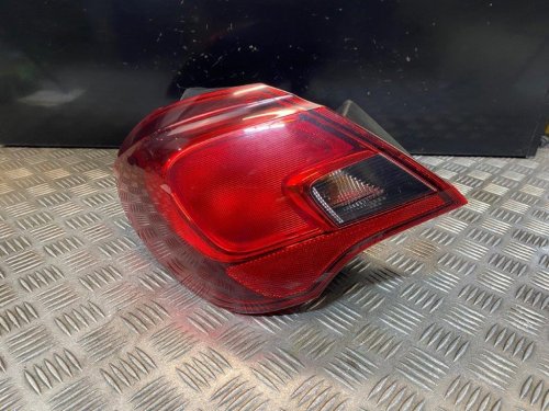 15-19 VAUXHALL CORSA E 5 DOOR N/S PASSENGER NEAR SIDE REAR LIGHT