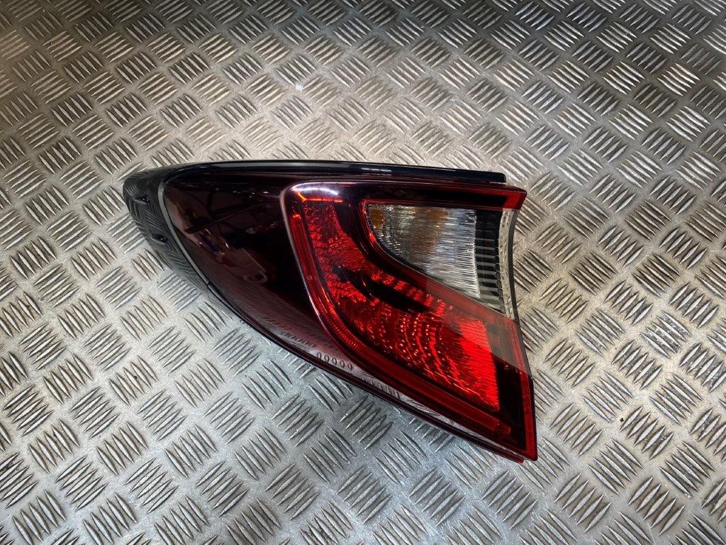19-23 TOYOTA CHR MK1 AX10 N/S PASSENGER NEAR SIDE TAILGATE INNER REAR LIGHT - Thumbnail 2