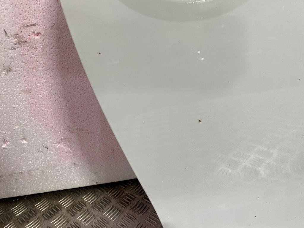08-14 VW SCIROCCO DRIVER OFF SIDE FRONT DOOR WHITE PAINT CODE LB9A (SCRATCHED) - Thumbnail 5