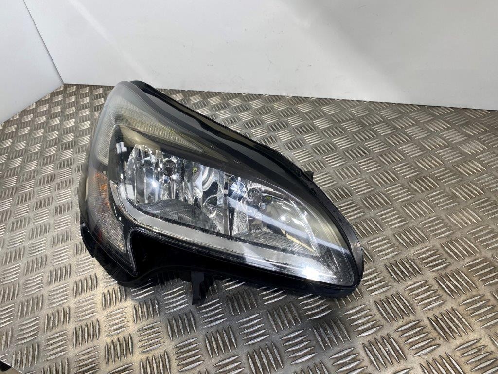 15-19 VAUXHALL CORSA E O/S DRIVER OFF SIDE HEADLIGHT/LED DRL (BROKEN LUG) - Thumbnail 4