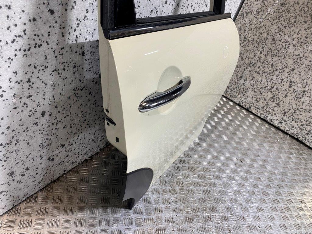 14-18 MINI COOPER D F55 5 DOOR DRIVER SIDE REAR DOOR WHITE PAINT 850 (PLS READ) - Thumbnail 9
