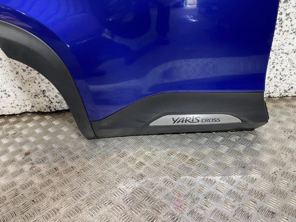 21-24 TOYOTA YARIS CROSS XP210 DRIVER OFF SIDE REAR DOOR BLUE PAINT CODE 2VT - Thumbnail 3