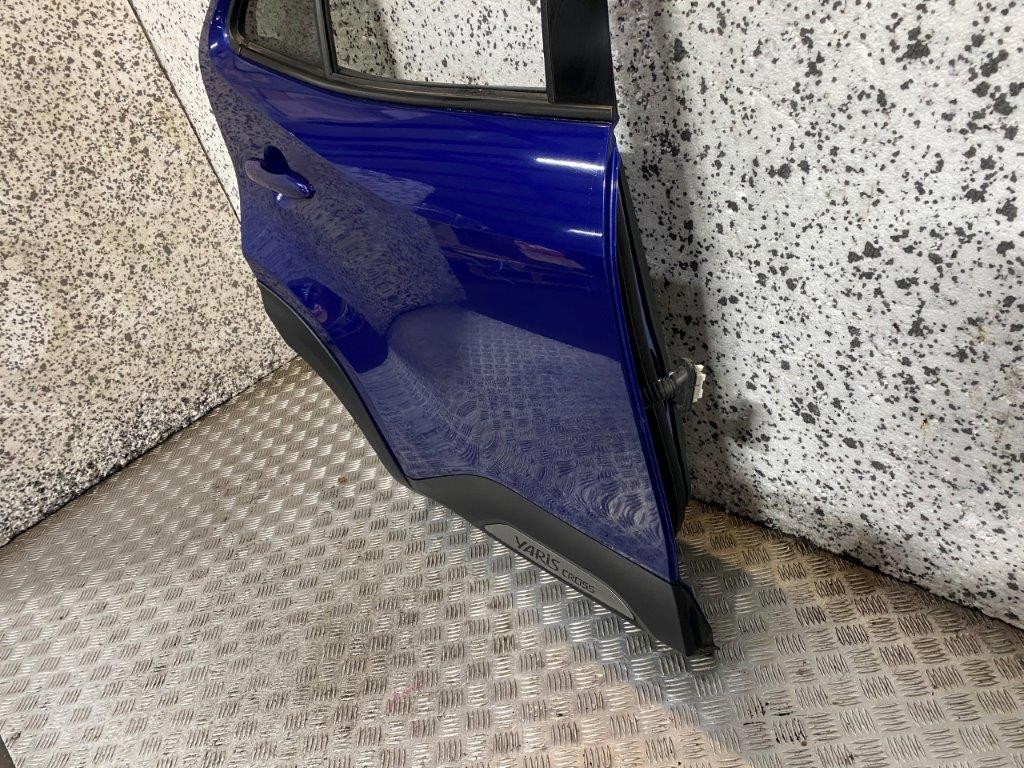 21-24 TOYOTA YARIS CROSS XP210 DRIVER OFF SIDE REAR DOOR BLUE PAINT CODE 2VT - Thumbnail 8