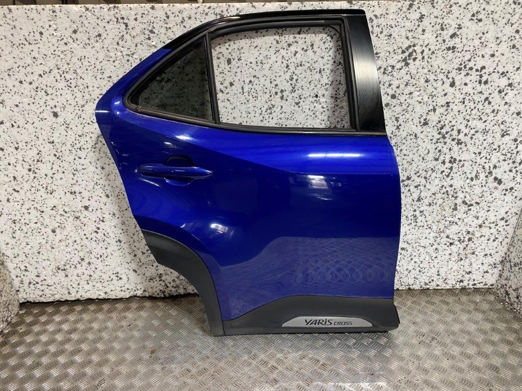 21-24 TOYOTA YARIS CROSS XP210 DRIVER OFF SIDE REAR DOOR BLUE PAINT CODE 2VT - Thumbnail 2