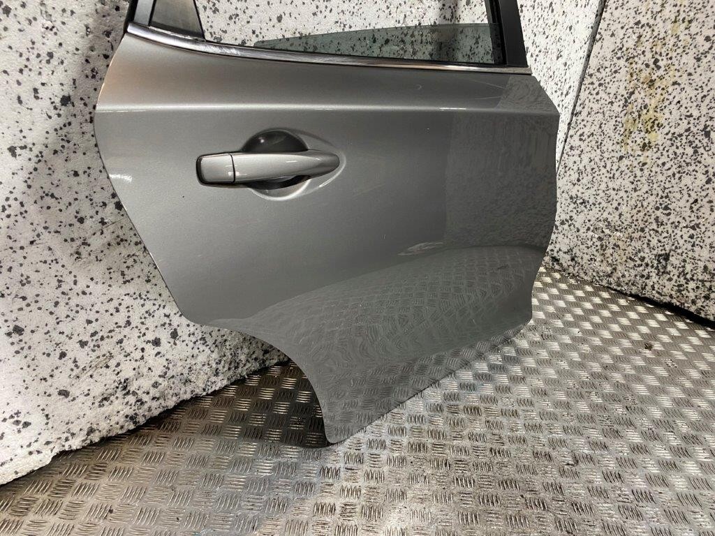 14-18 NISSAN PULSAR C13 DRIVER OFF SIDE REAR DOOR GREY PAINT CODE K51 (SCRATCH) - Thumbnail 6