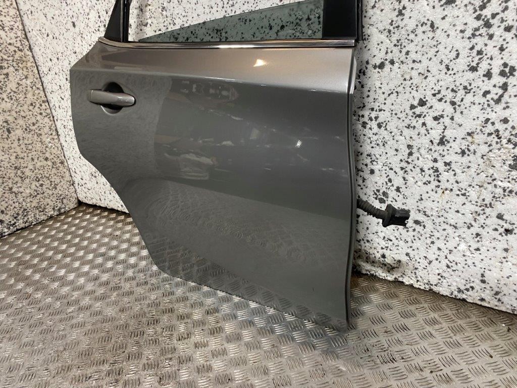 14-18 NISSAN PULSAR C13 DRIVER OFF SIDE REAR DOOR GREY PAINT CODE K51 (SCRATCH) - Thumbnail 8