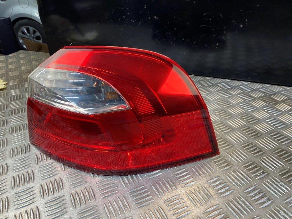 11-17 KIA RIO MK3 5 DOOR O/S DRIVER OFF SIDE TAILGATE INNER REAR LIGHT - Thumbnail 4