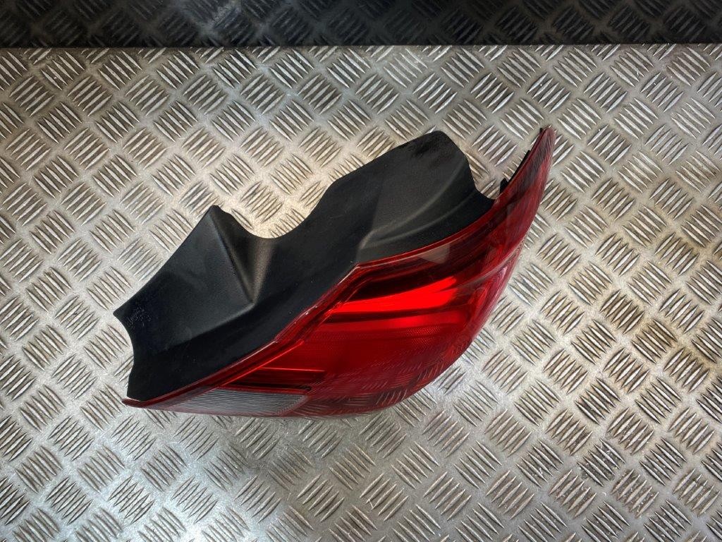 15-19 VAUXHALL CORSA E 5 DOOR O/S DRIVER OFF SIDE REAR LIGHT - Thumbnail 3