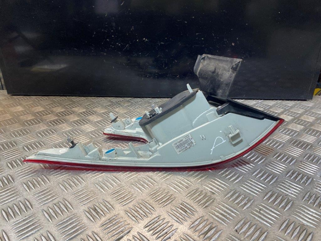17-21 PEUGEOT 308 MK2 SW ESTATE  5 DOOR O/S DRIVER OFF SIDE REAR LIGHT - Thumbnail 7