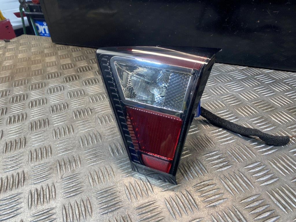 16-20 FORD KUGA MK2 O/S DRIVER OFF SIDE REAR LIGHT - Thumbnail 4